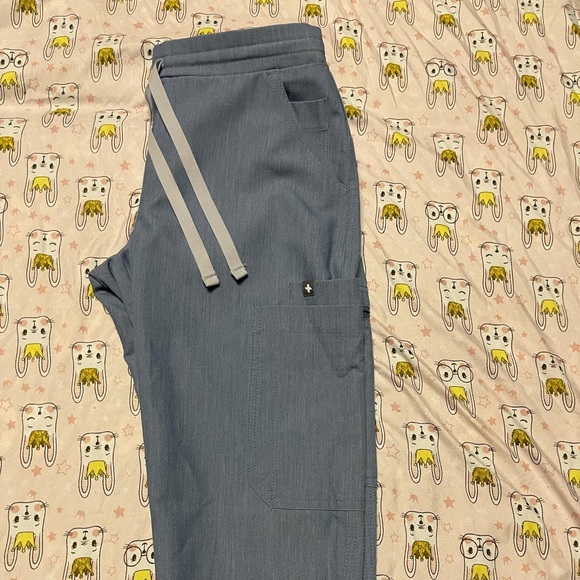 Figs - Picture 1 of 3